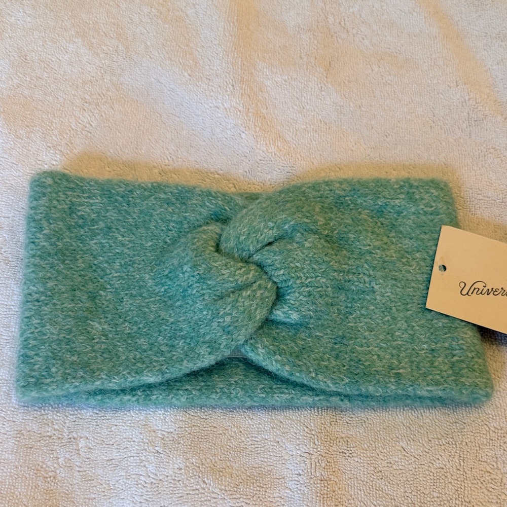 Cute and warm Universal Thread Women's Ear Warmer Headband